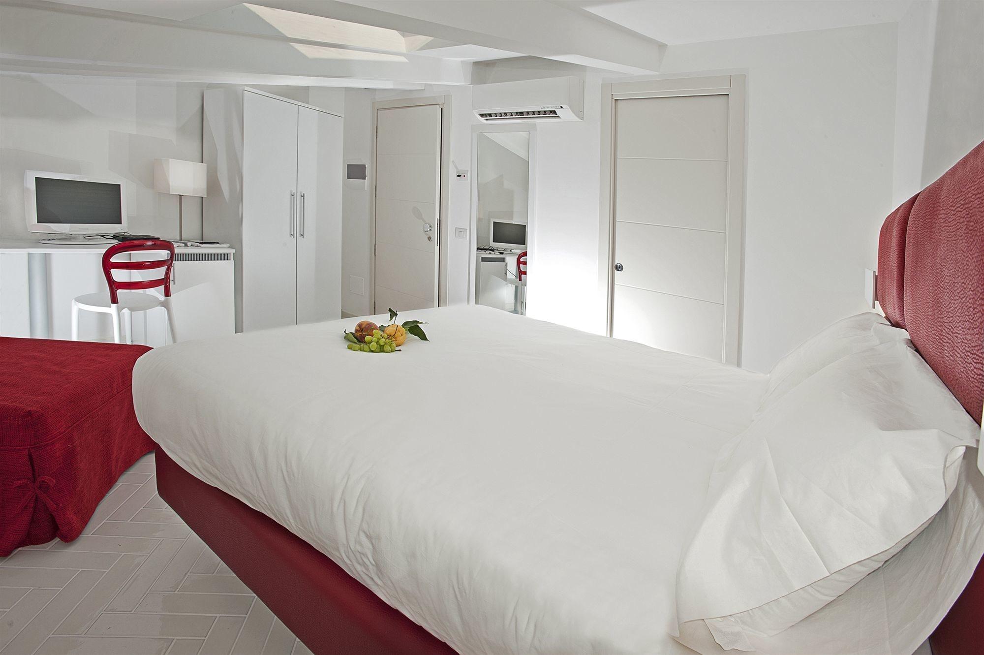 Palazzo Tasso Bed & Breakfast Sorrento Exterior photo