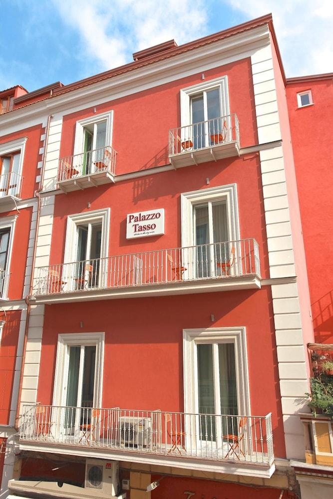 Palazzo Tasso Bed & Breakfast Sorrento Exterior photo