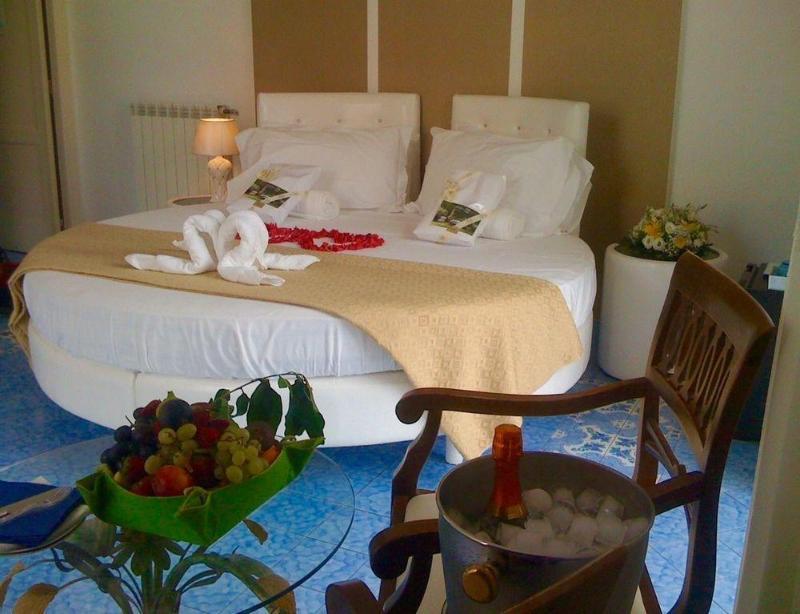Palazzo Tasso Bed & Breakfast Sorrento Exterior photo