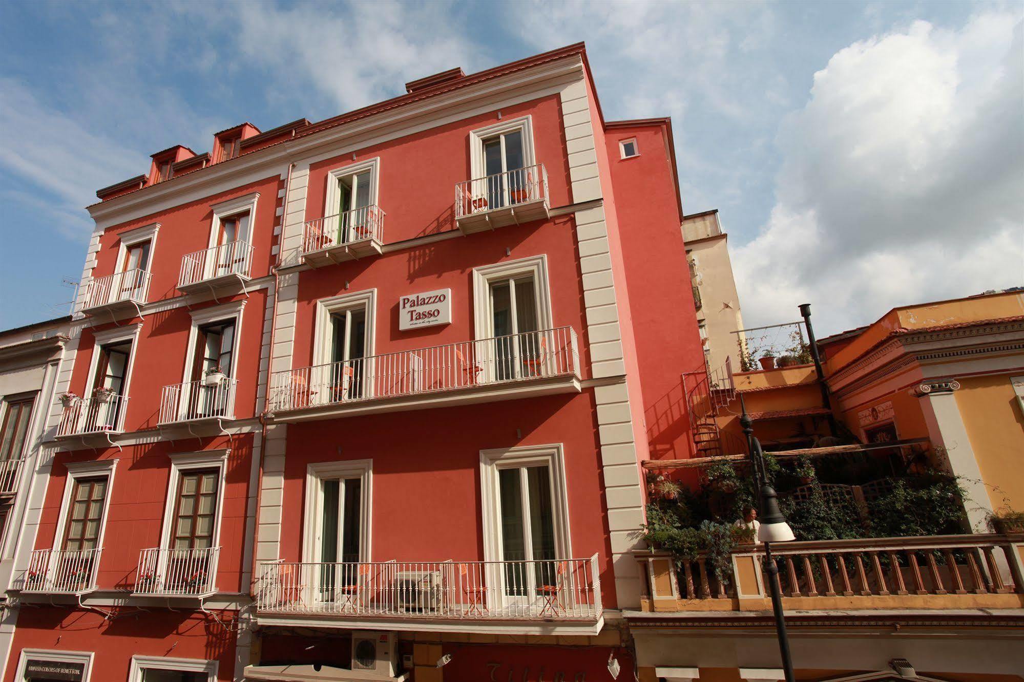 Palazzo Tasso Bed & Breakfast Sorrento Exterior photo